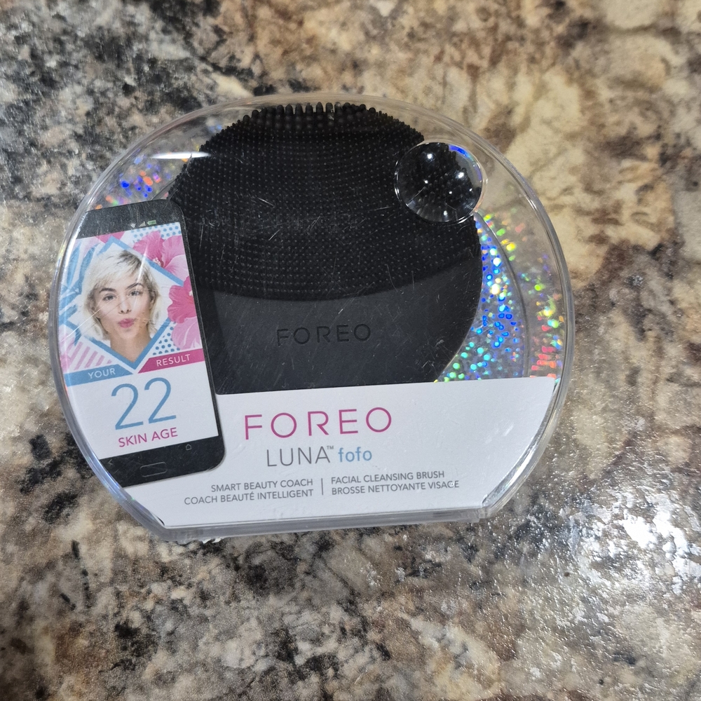 FOREO LUNA fofo Midnight Facial Brush
